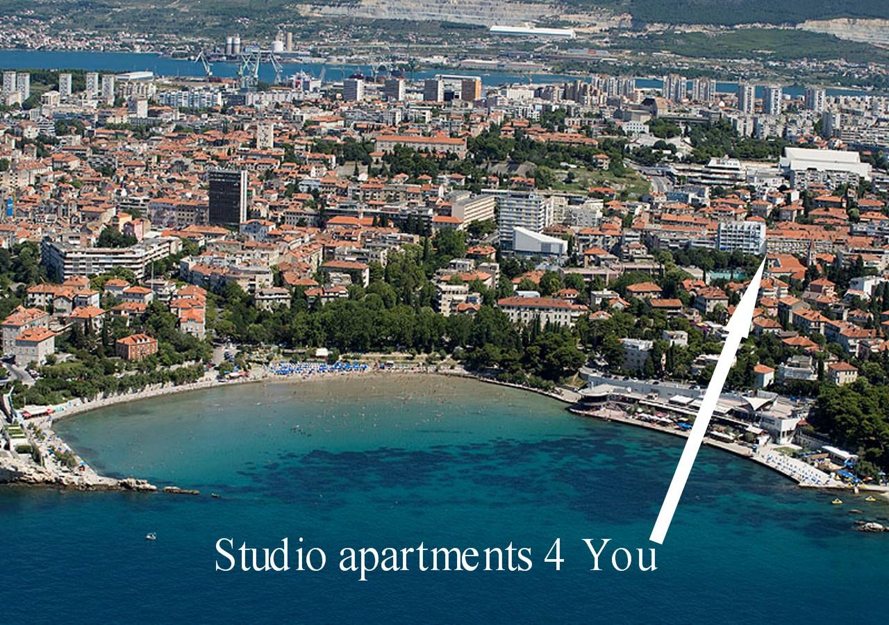 Apartment 4 In *