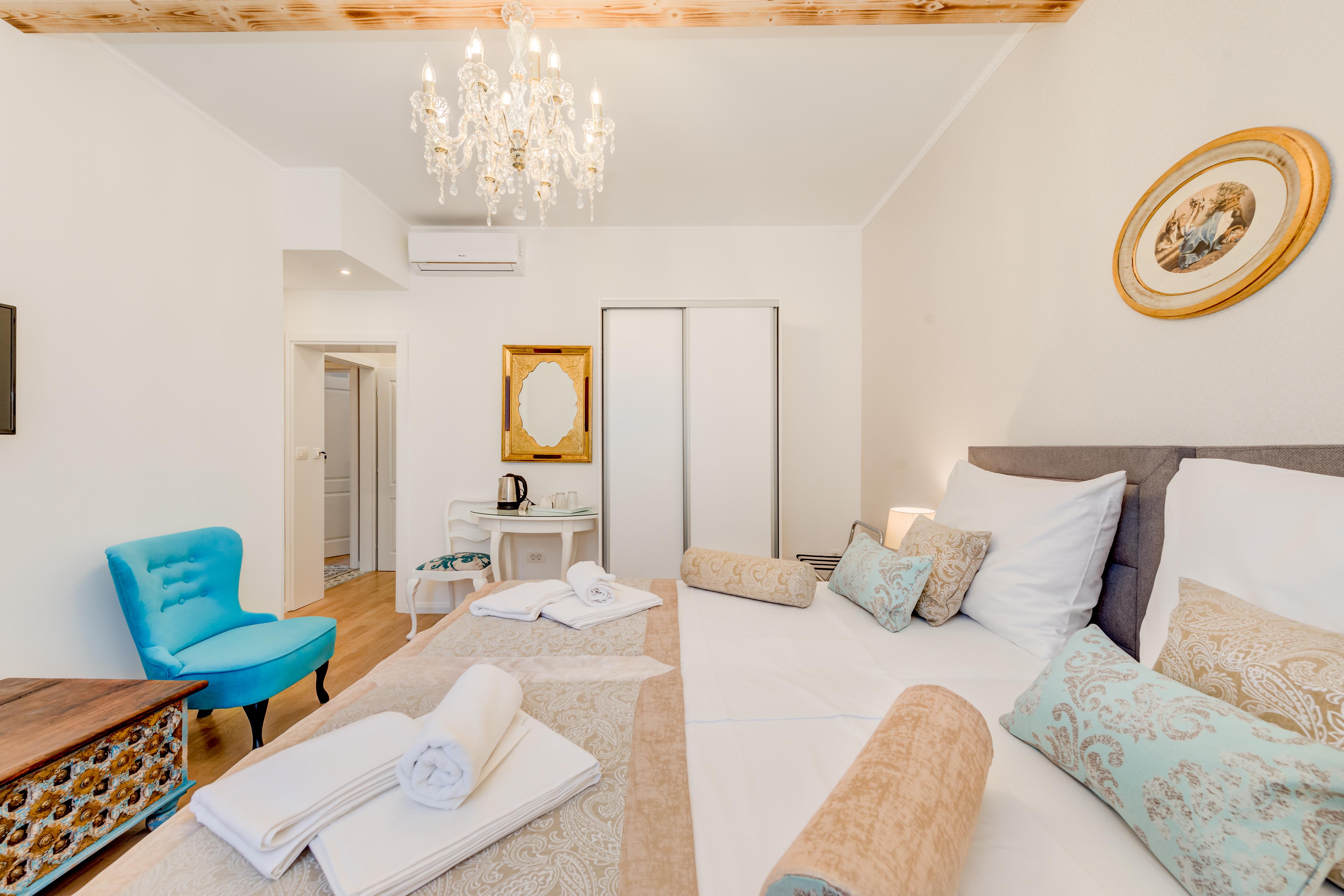 Bed & Breakfast Le Monde Luxury 4*