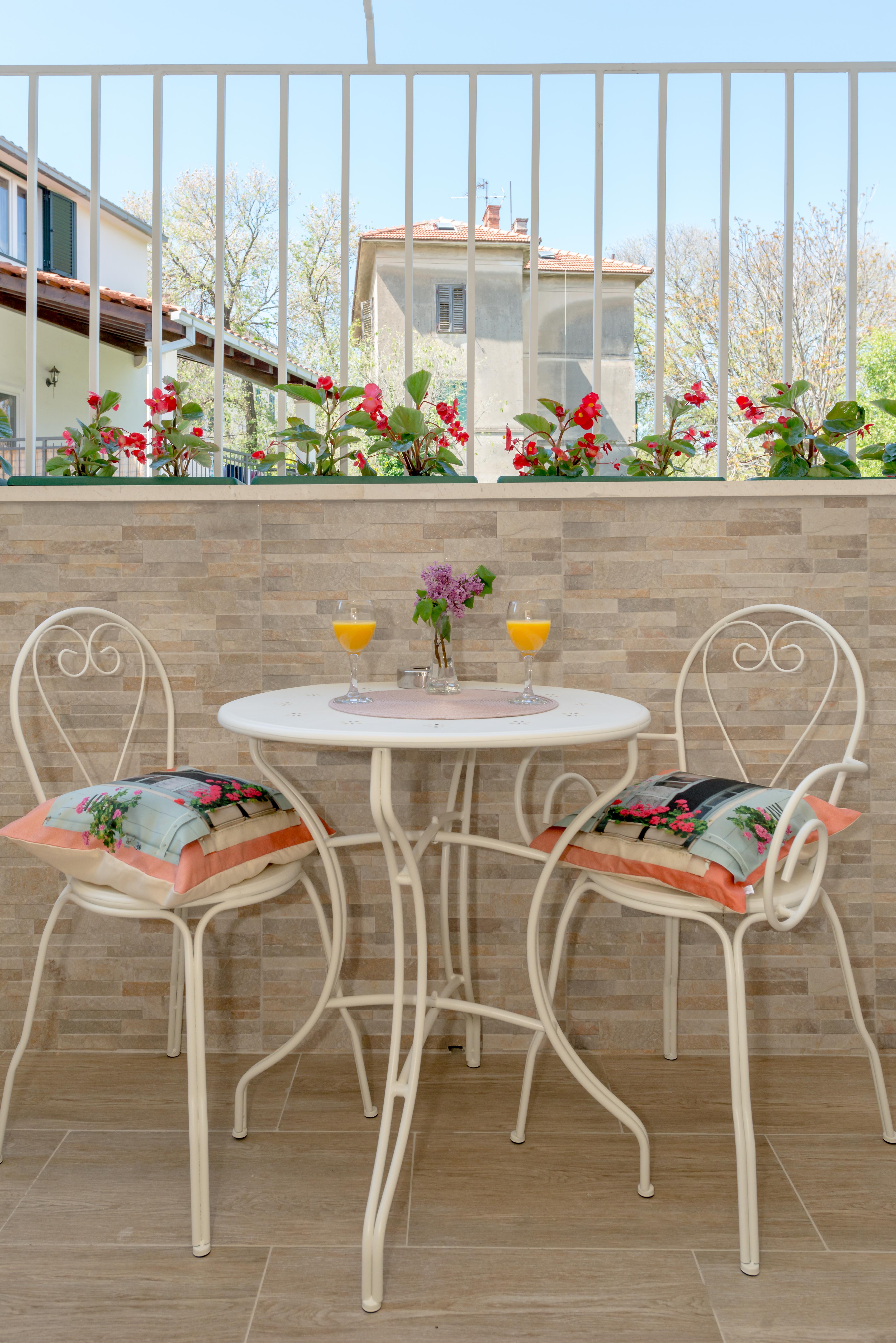Le Monde Luxury Split