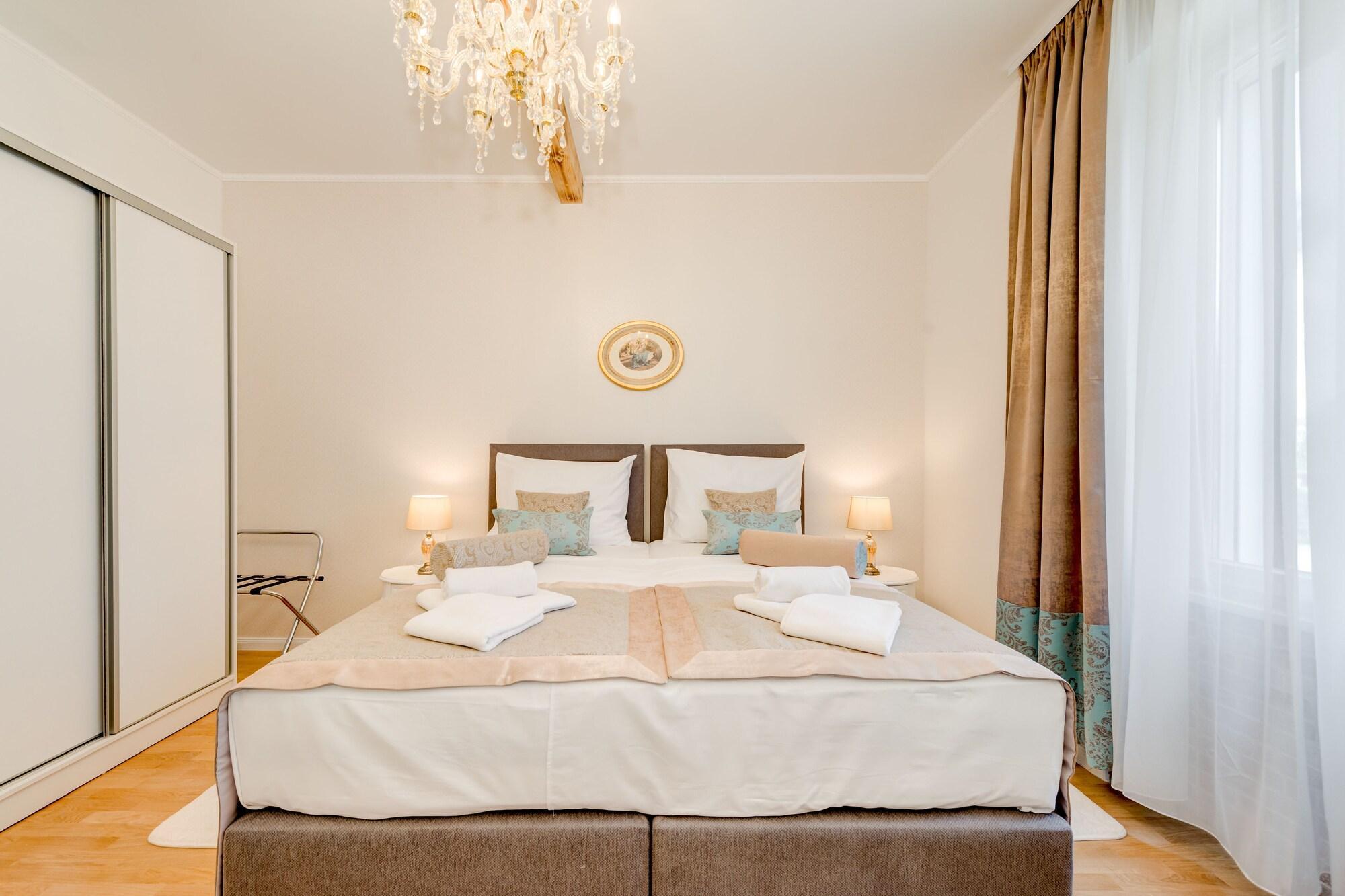 Le Monde Luxury 4*