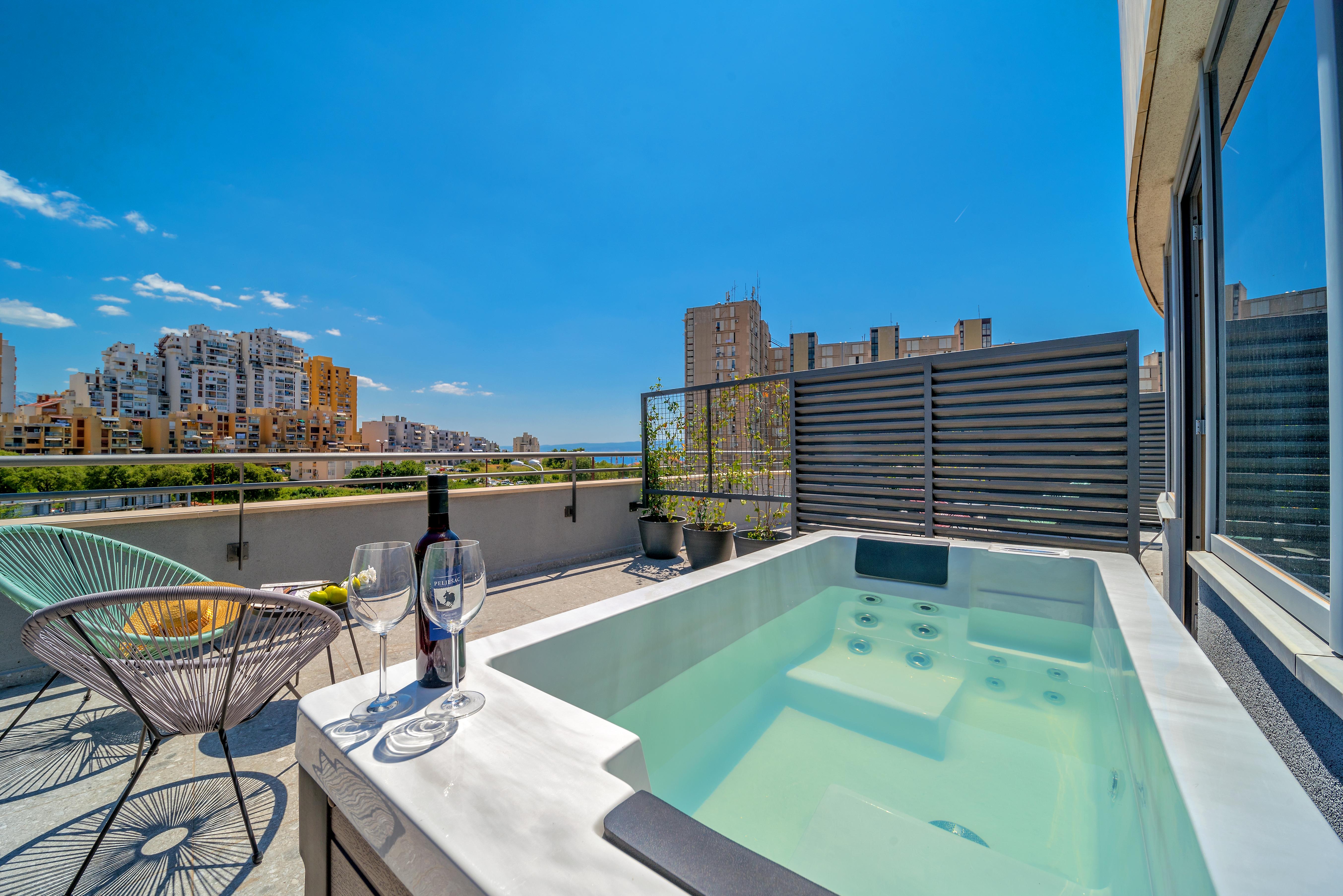 Priska Med Luxury 4* Split