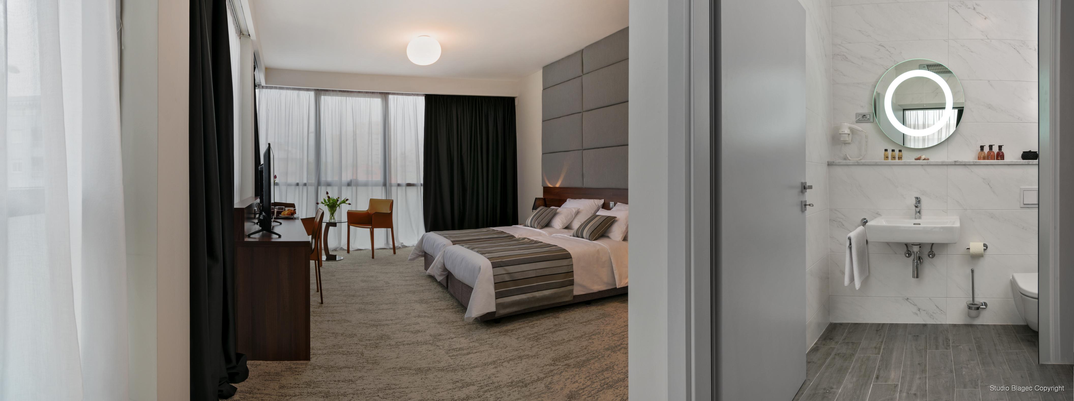 Priska Med Luxury 4* Split