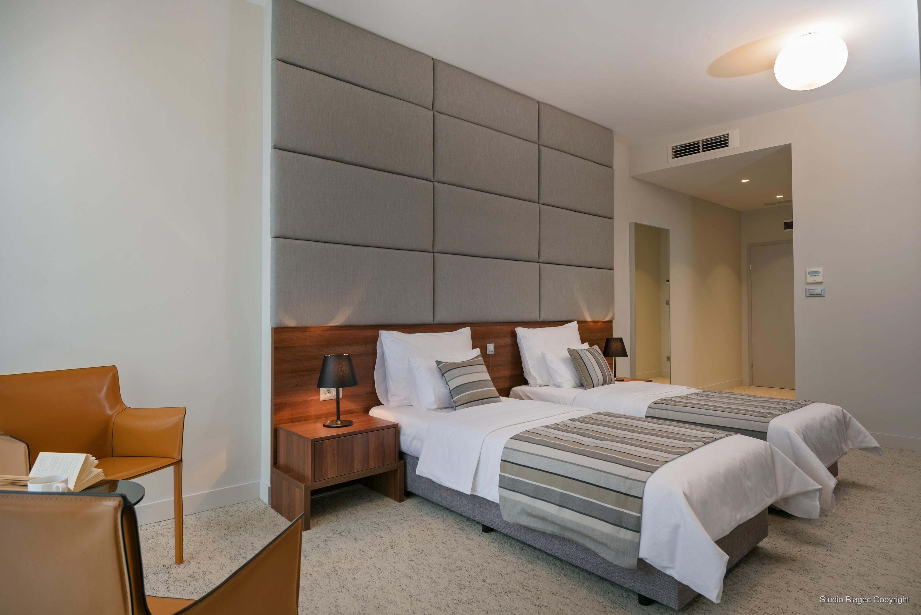 Priska Med Luxury Split
