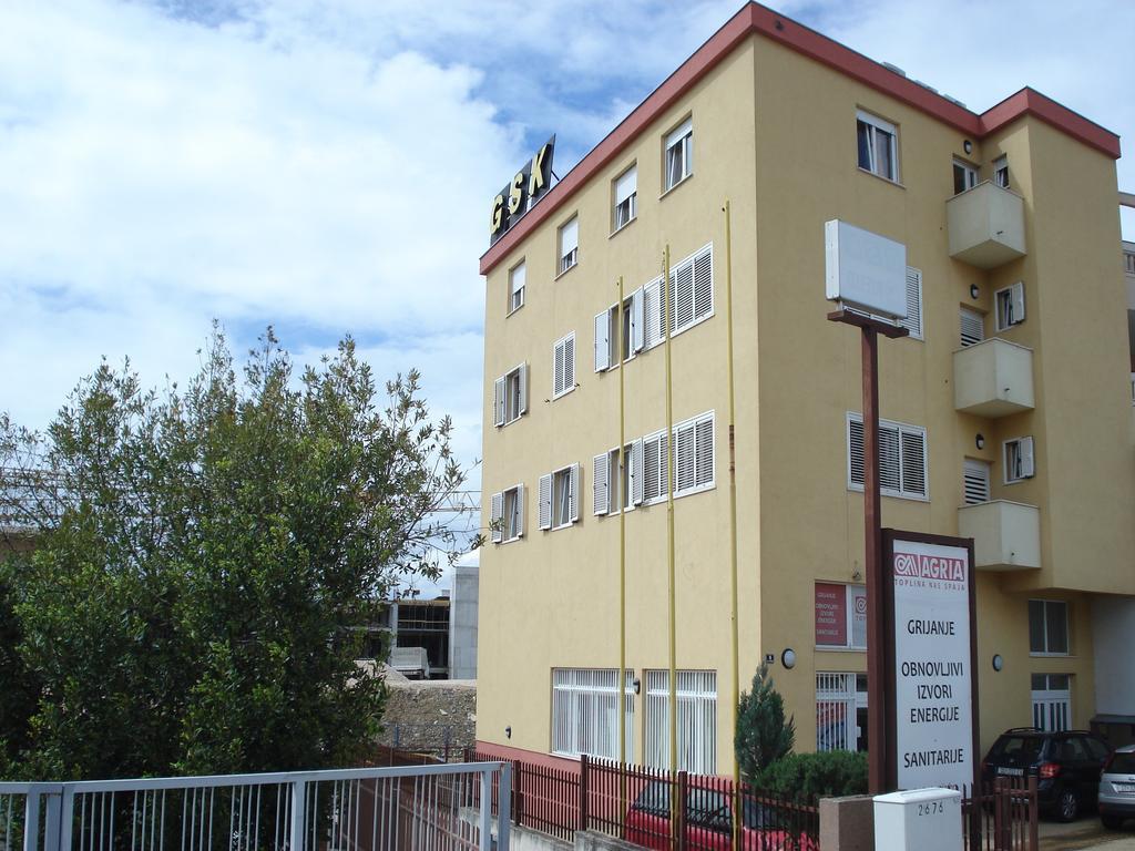 Gsk Apartment *
