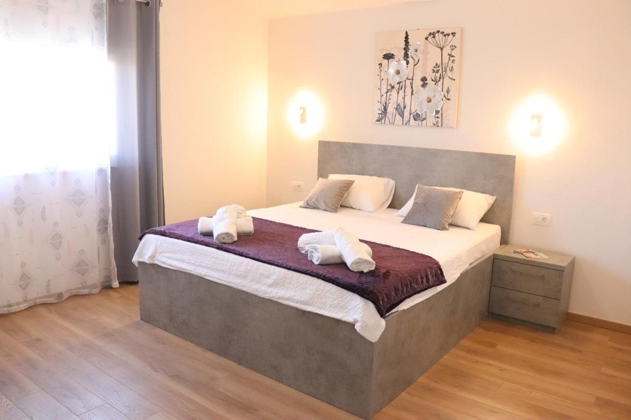 Apartman Mary- 2 Free Parking, Near Mall Of
