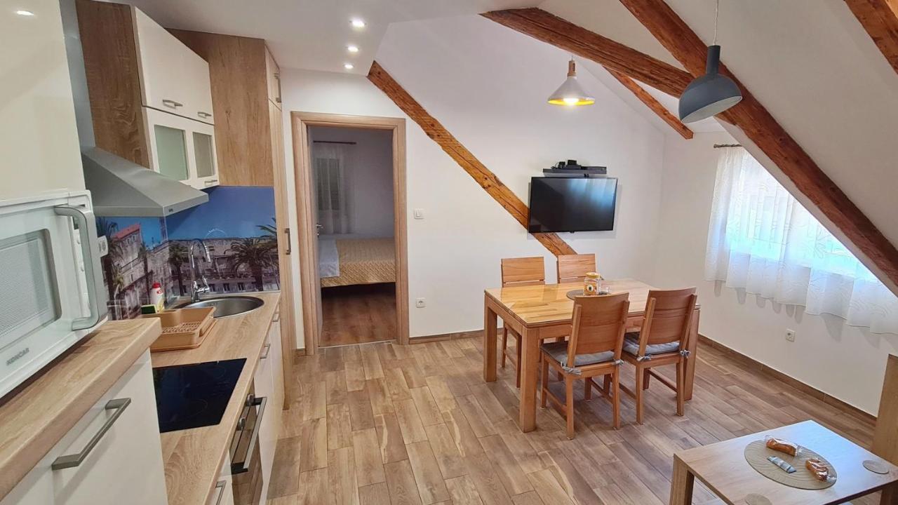 Attic Near Centre Appartement Split