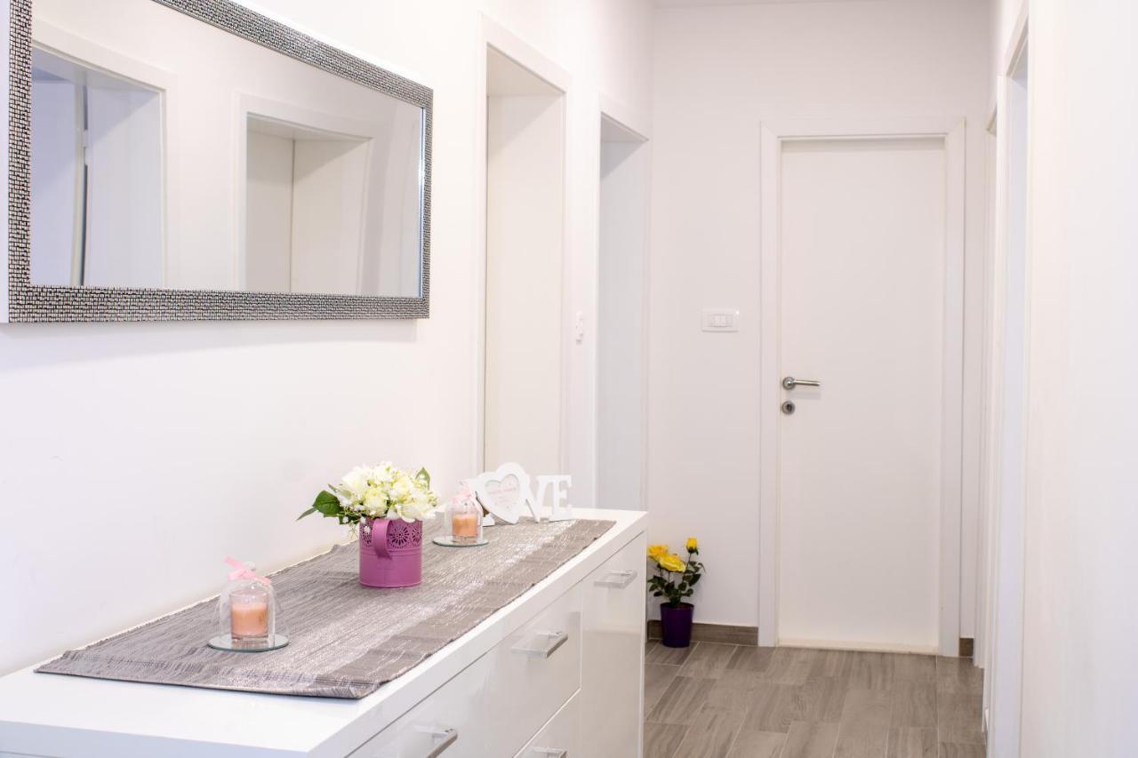 Apartment Julia's Beautiful For 6 With Parking