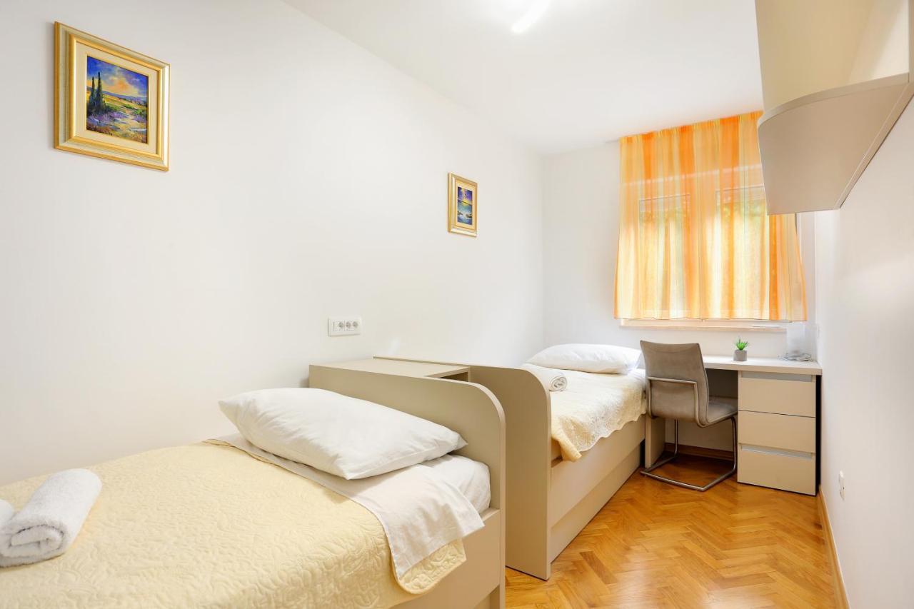 Apartman With Wifi - 19143 Split