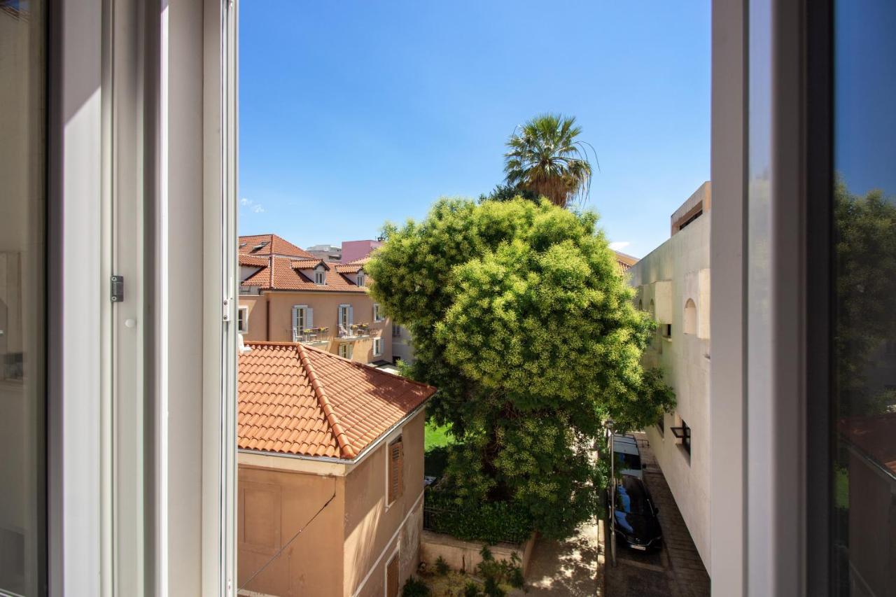 Maroen Lux And Old Town * Split