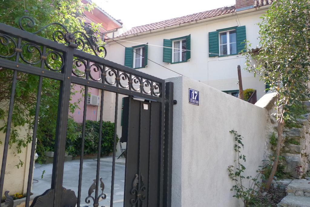Leta With Parking Guest house 3*