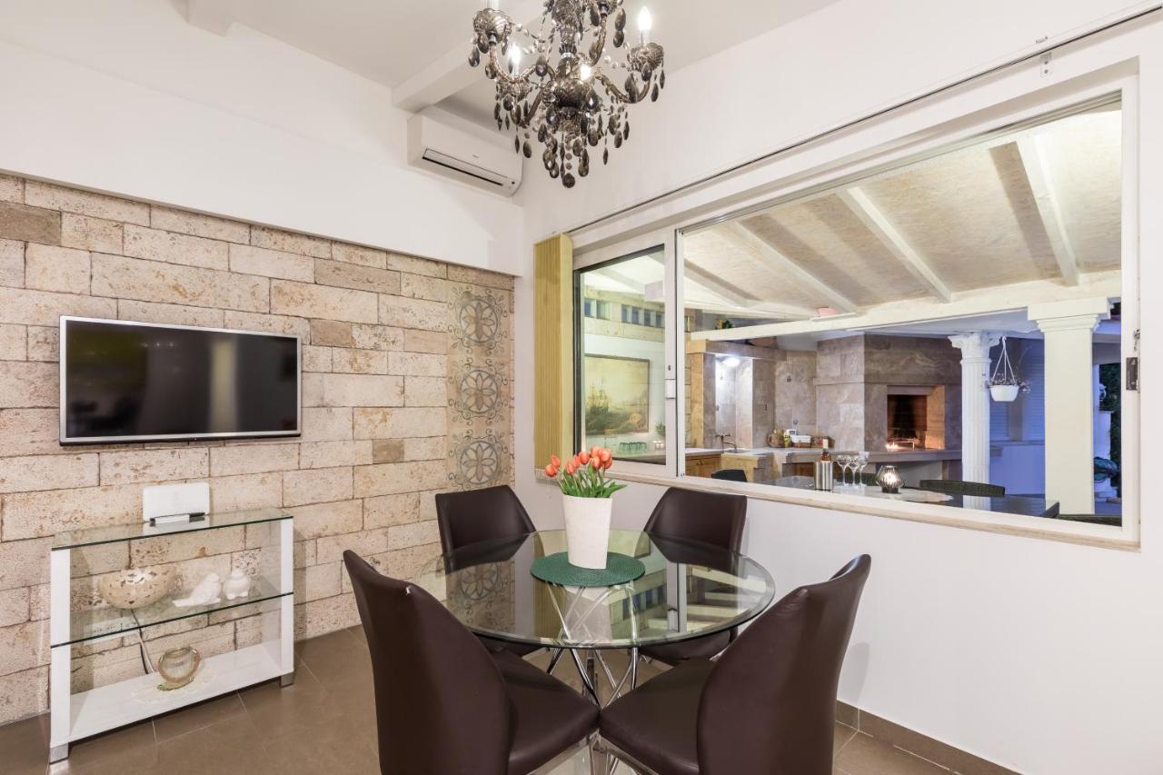 Villa Holiday