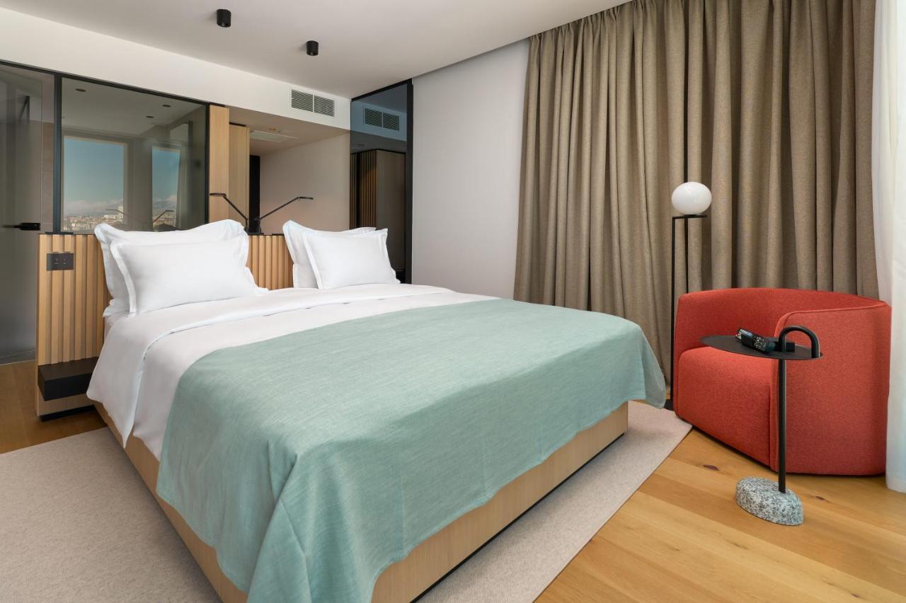 Ambasador Hotel