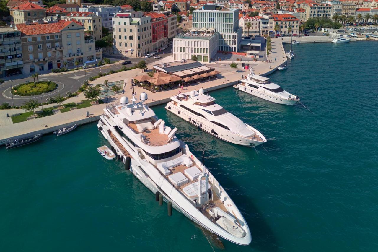 Ambasador 5* Split