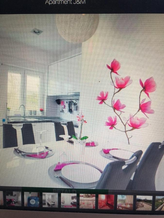J&m Apartman *