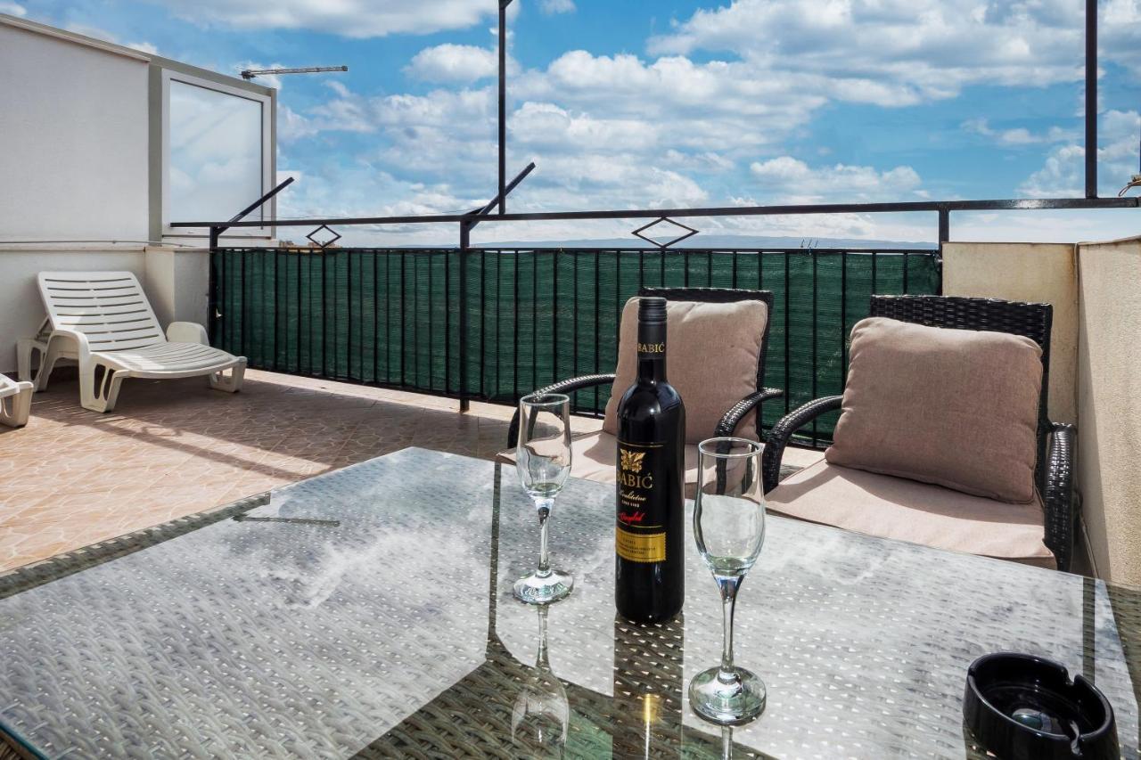 La Le With Big Terrace * Split