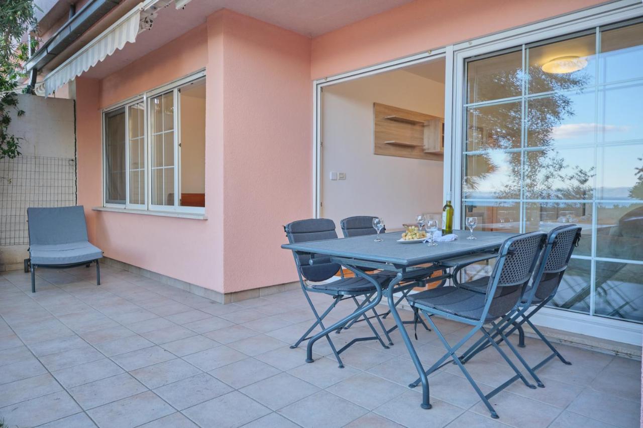 Seaview By Litto Apartman *