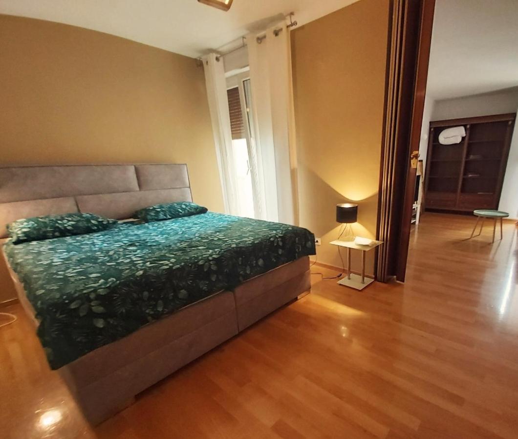 Beautiful Large Apartment, Walk To Beach Appartement *