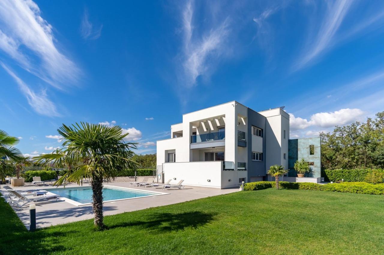 Villa Marijeta Exclusive 5 Star With 50sqm Private Pool, 6 Bedrooms And Playroom