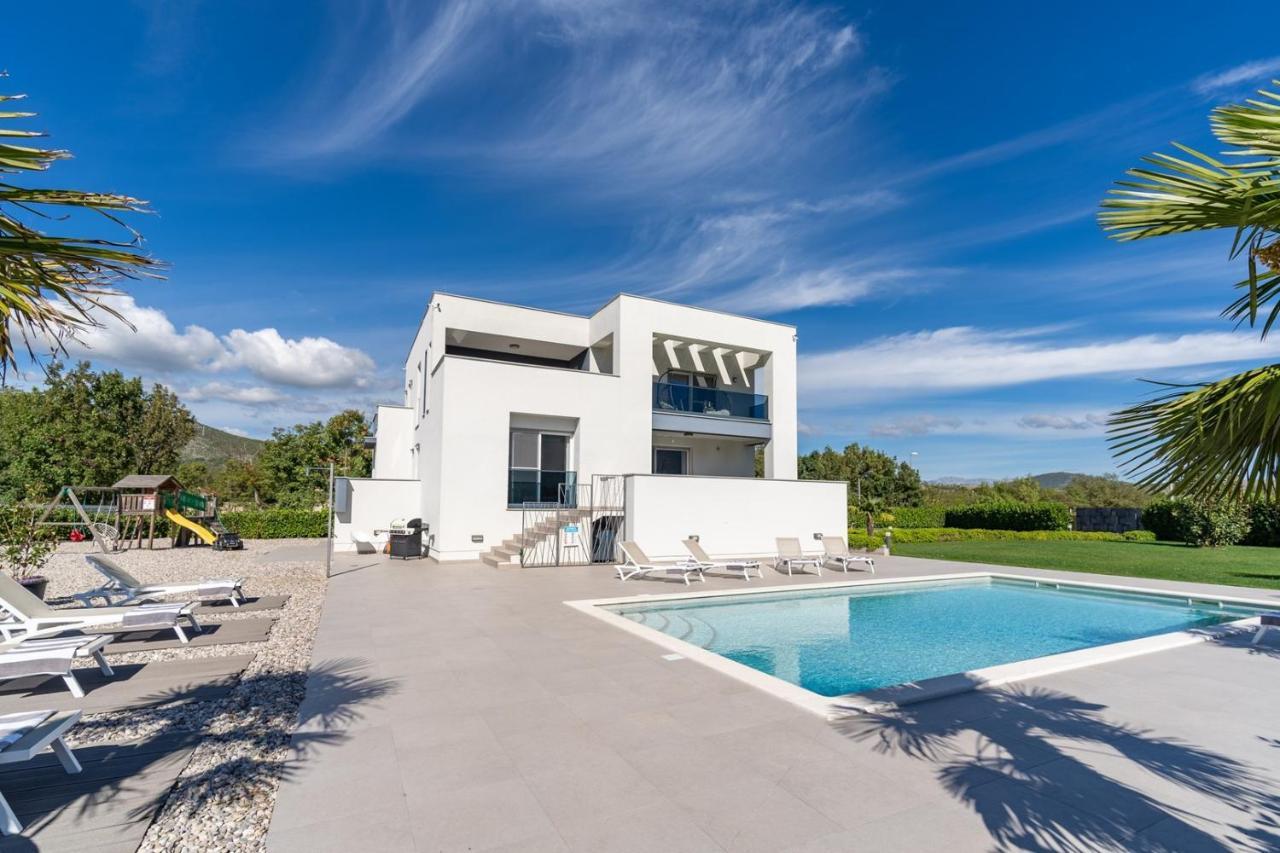 Marijeta Exclusive 5 Star With 50sqm Private Pool, 6 Bedrooms And Playroom Villa *