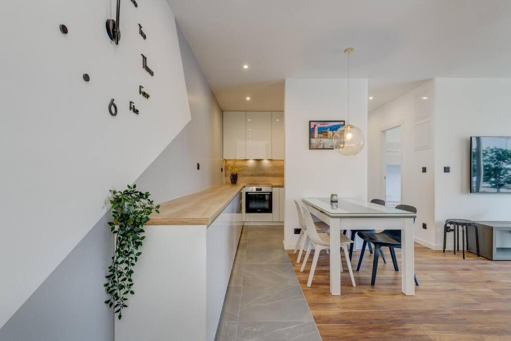 East Appartement *