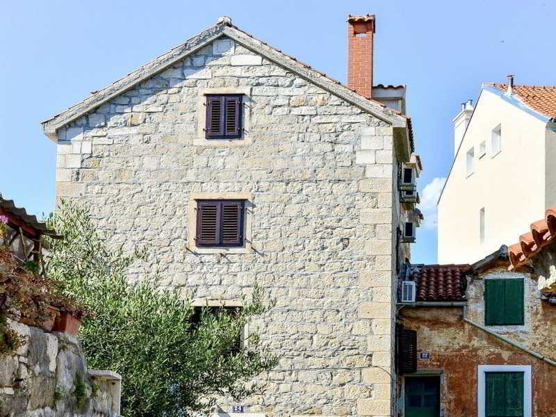 Slavica Hotel 3*