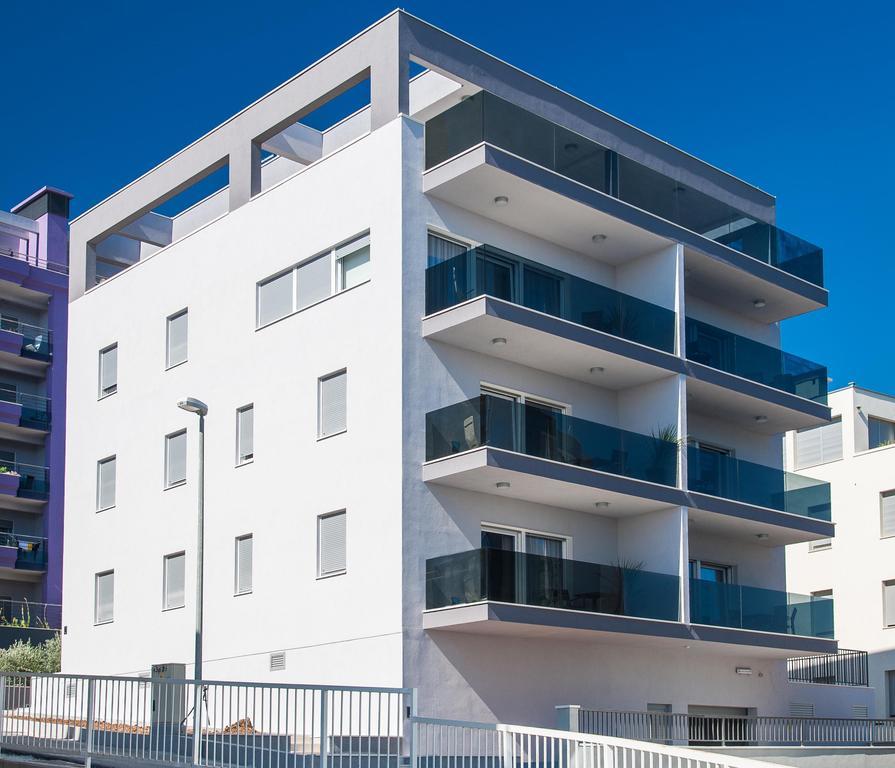 Deja Views Apartment
