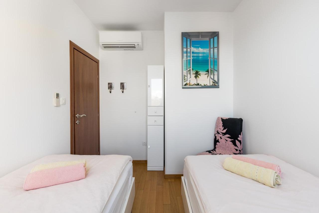 Marina Lux Apartment *
