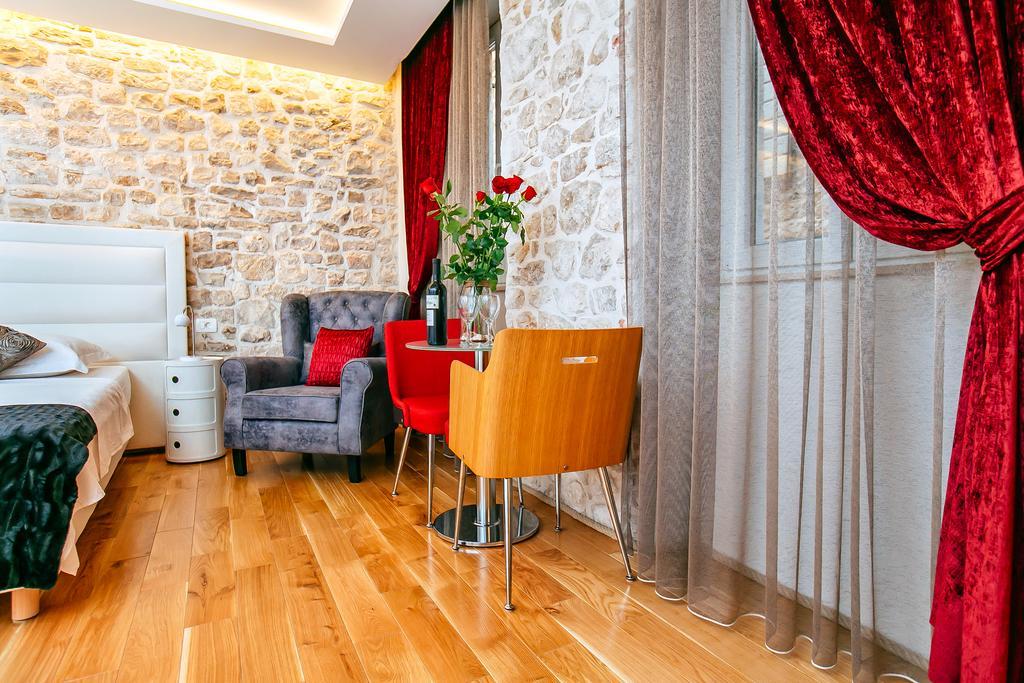 Get Luxury Apartment Split