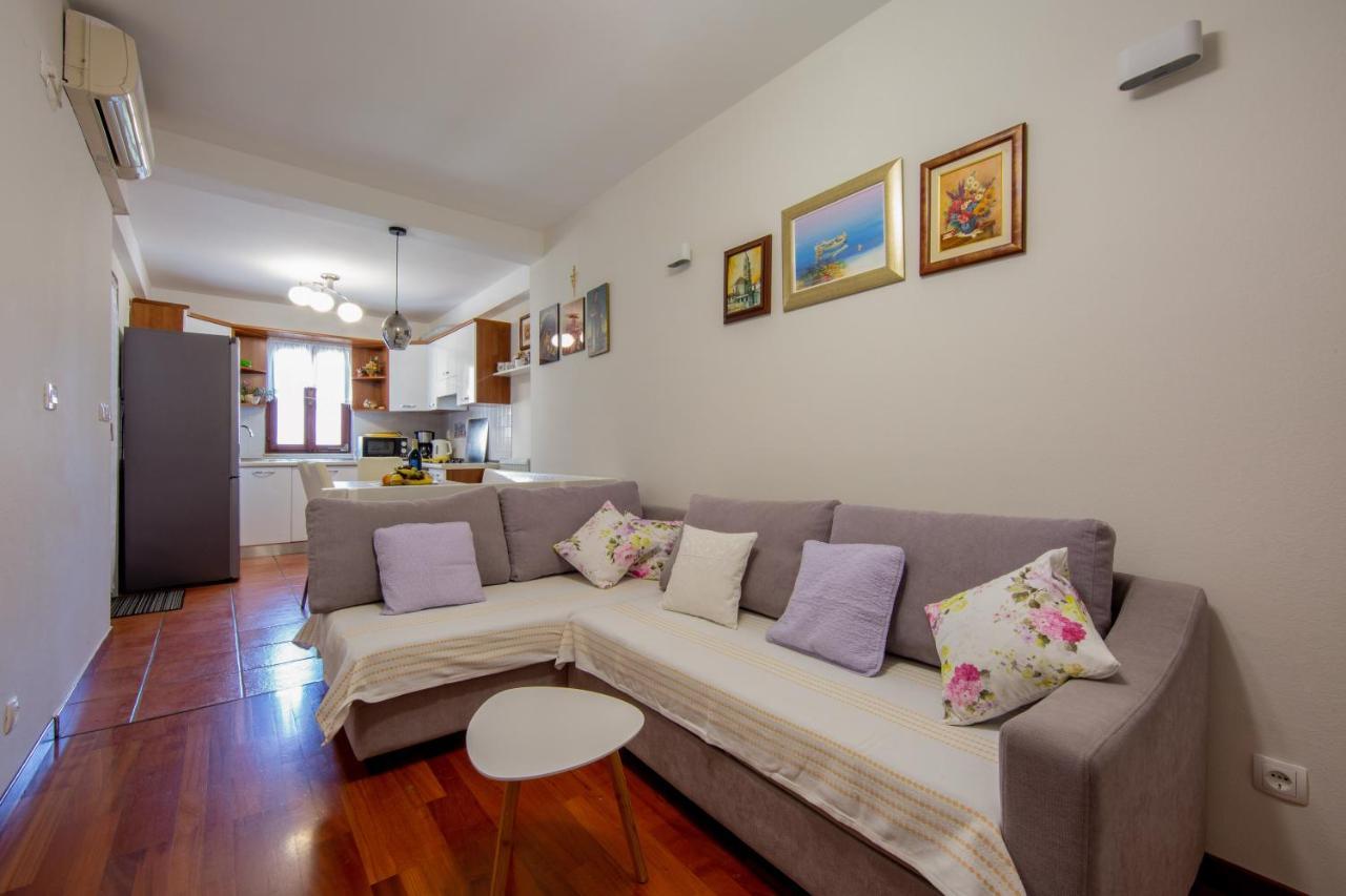 Mime Apartment