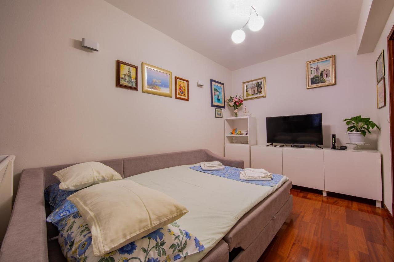 Mime Apartment