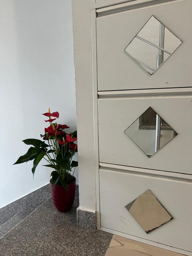 Apartment Simoni *