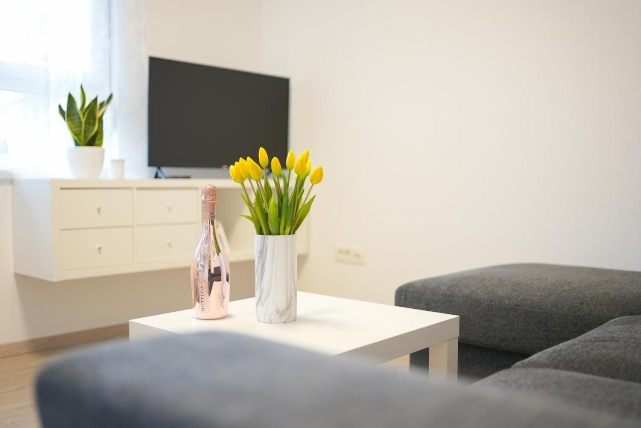 Break Apartment