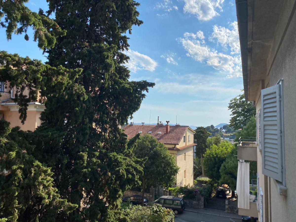 Specious And Newly Decorated At Bacvice Apartamento Split