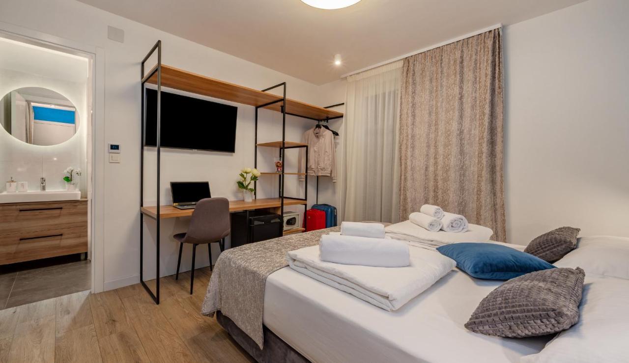Seven Seas Bed & Breakfast 4*