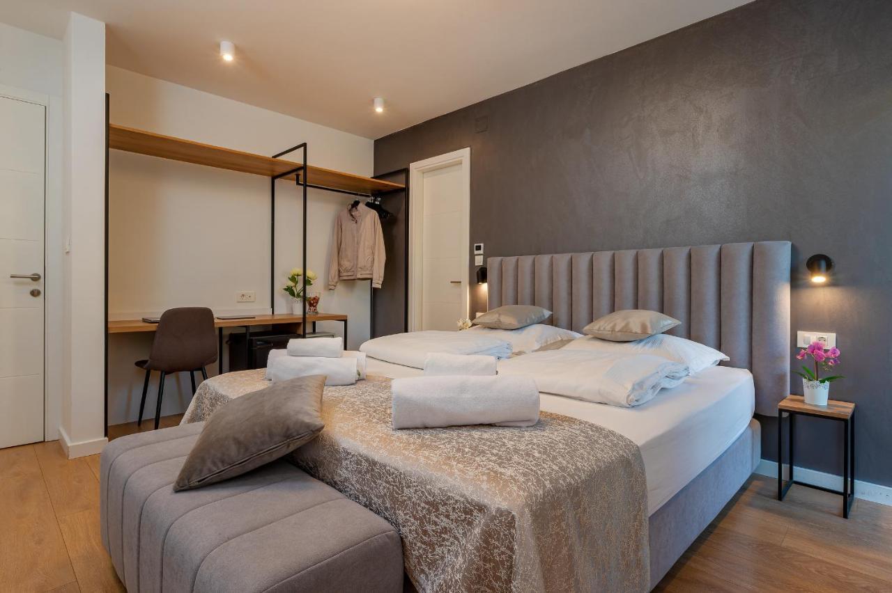 Bed & Breakfast Seven Seas 4*