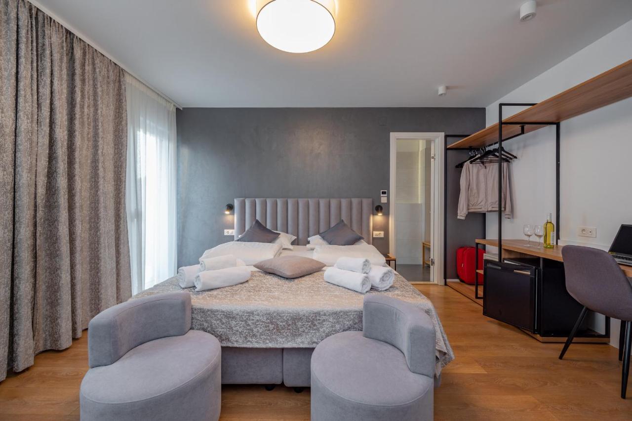 Seven Seas Bed & Breakfast