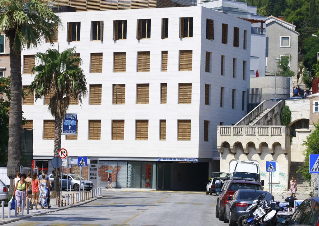 Scalaria Split