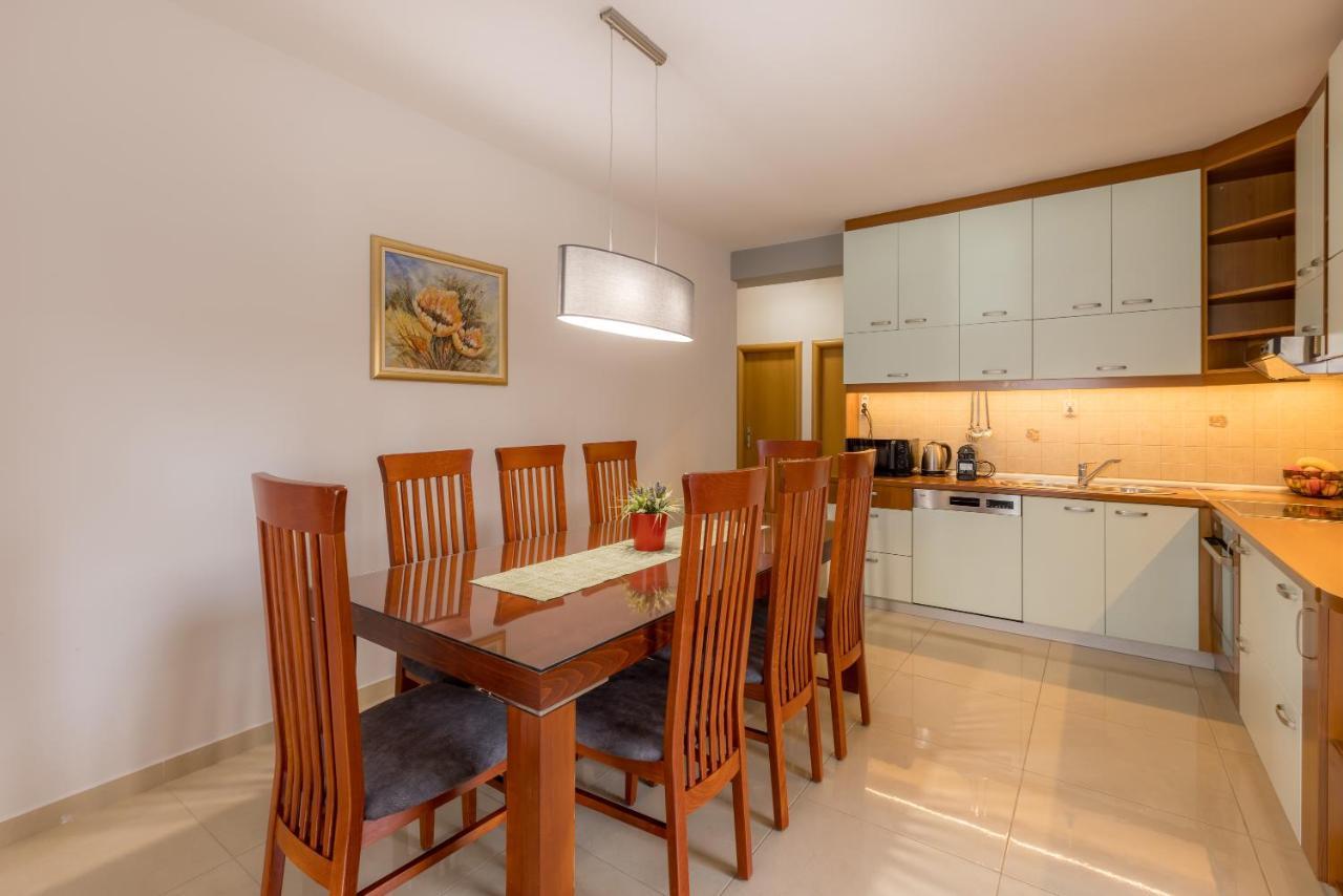 Apartment Ps *