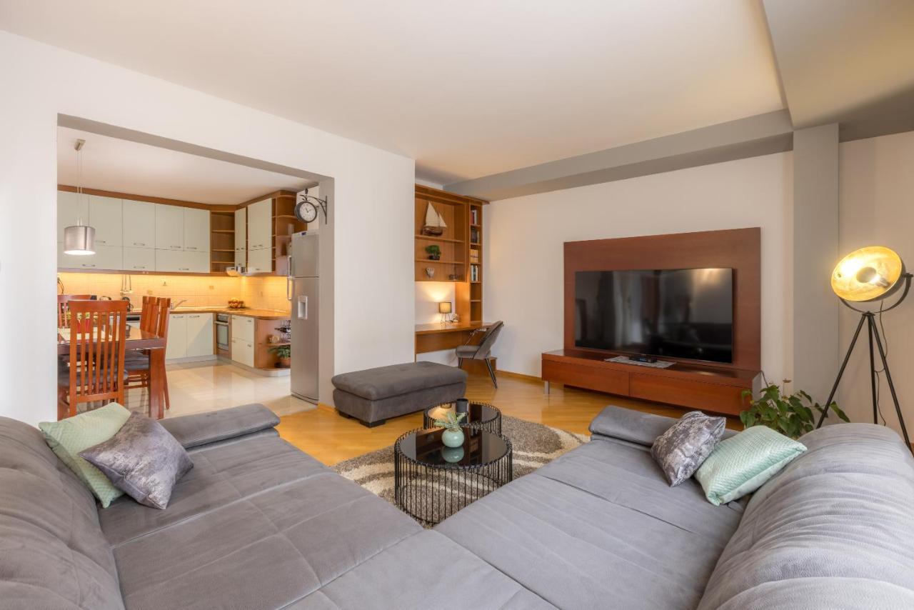 Ps Apartment Split