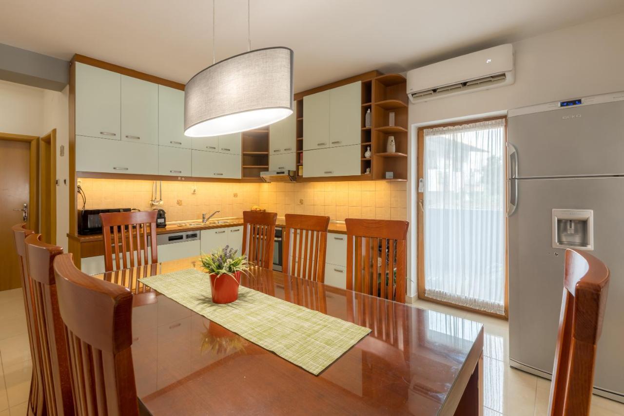 Ps Apartment Split