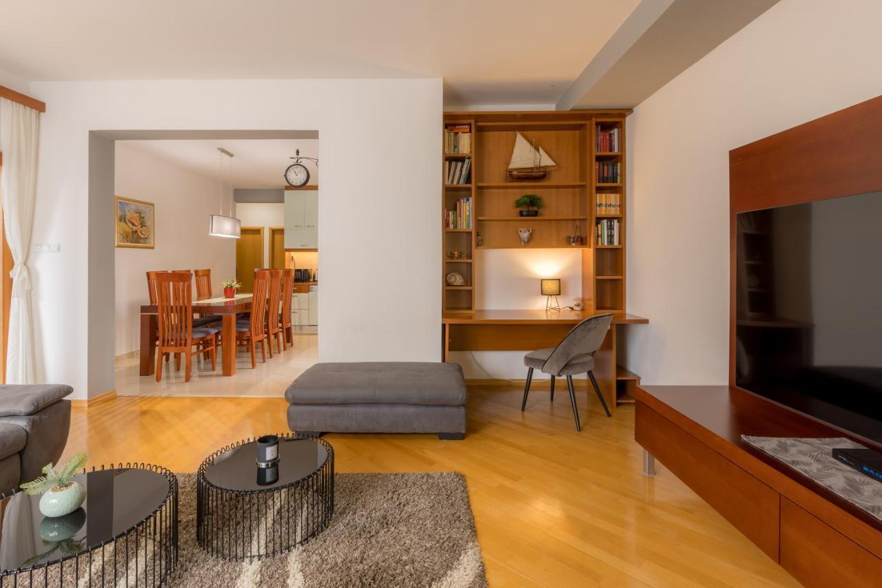 Apartment Ps Split