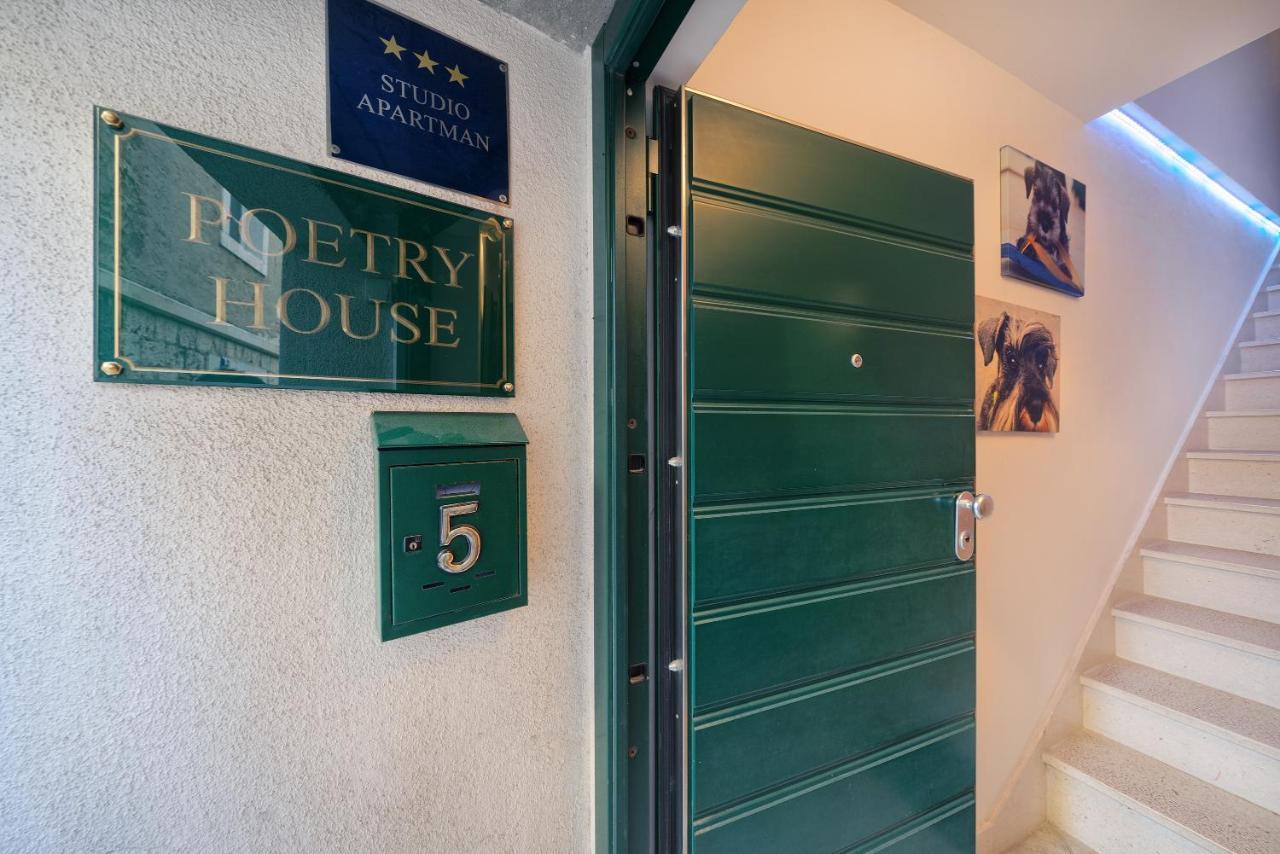 Poetry House * Split