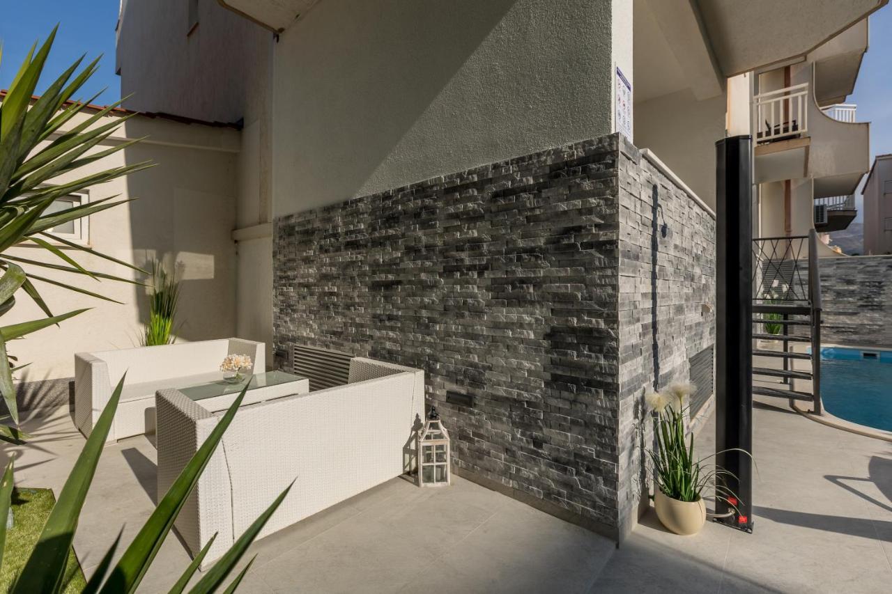 Stobrec Apartment *