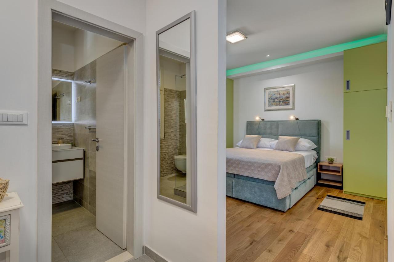 Marjan Nest Split