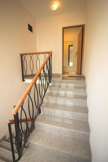 Renata + Private Swimming Pool In Apartment *