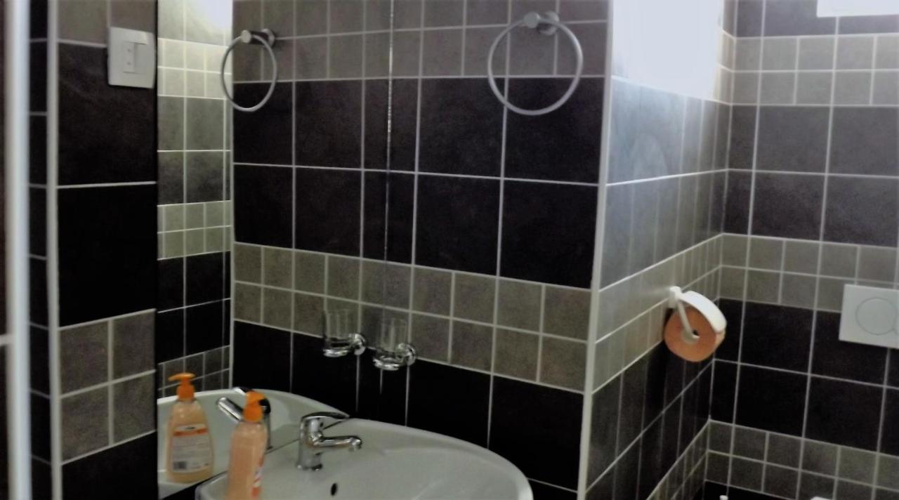 4 Sleeps 4 Guests Apartamento