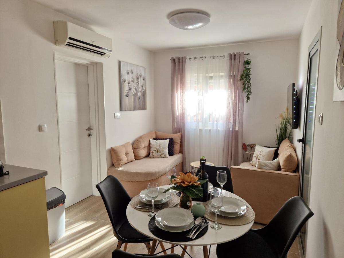 Duje Apartman *