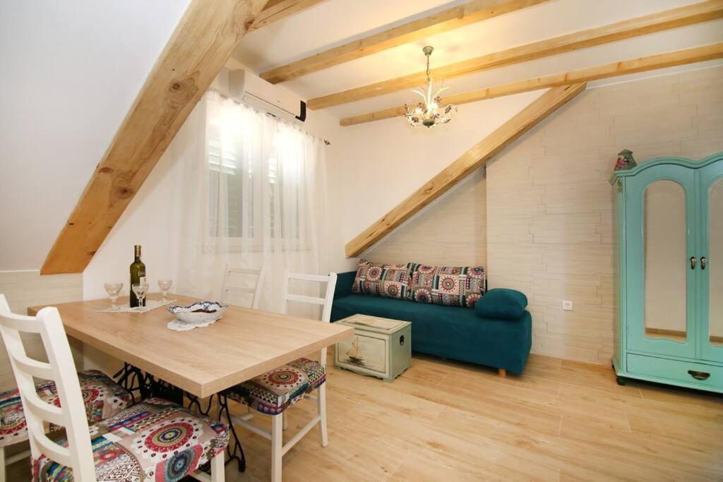 Apartment Barbara's Inheritance Split