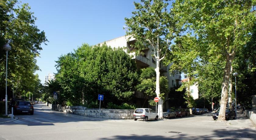 Deluxe Joia With Balcony On The Bacvice, Free Parking, Old Town, Near Ferry Port Apartamento Split