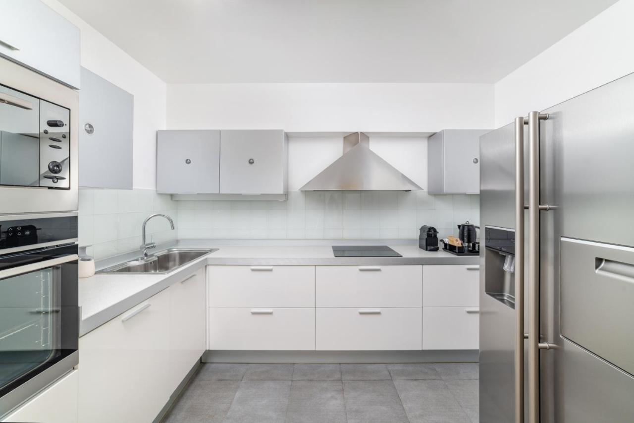 Hermosa Luxury Apartment